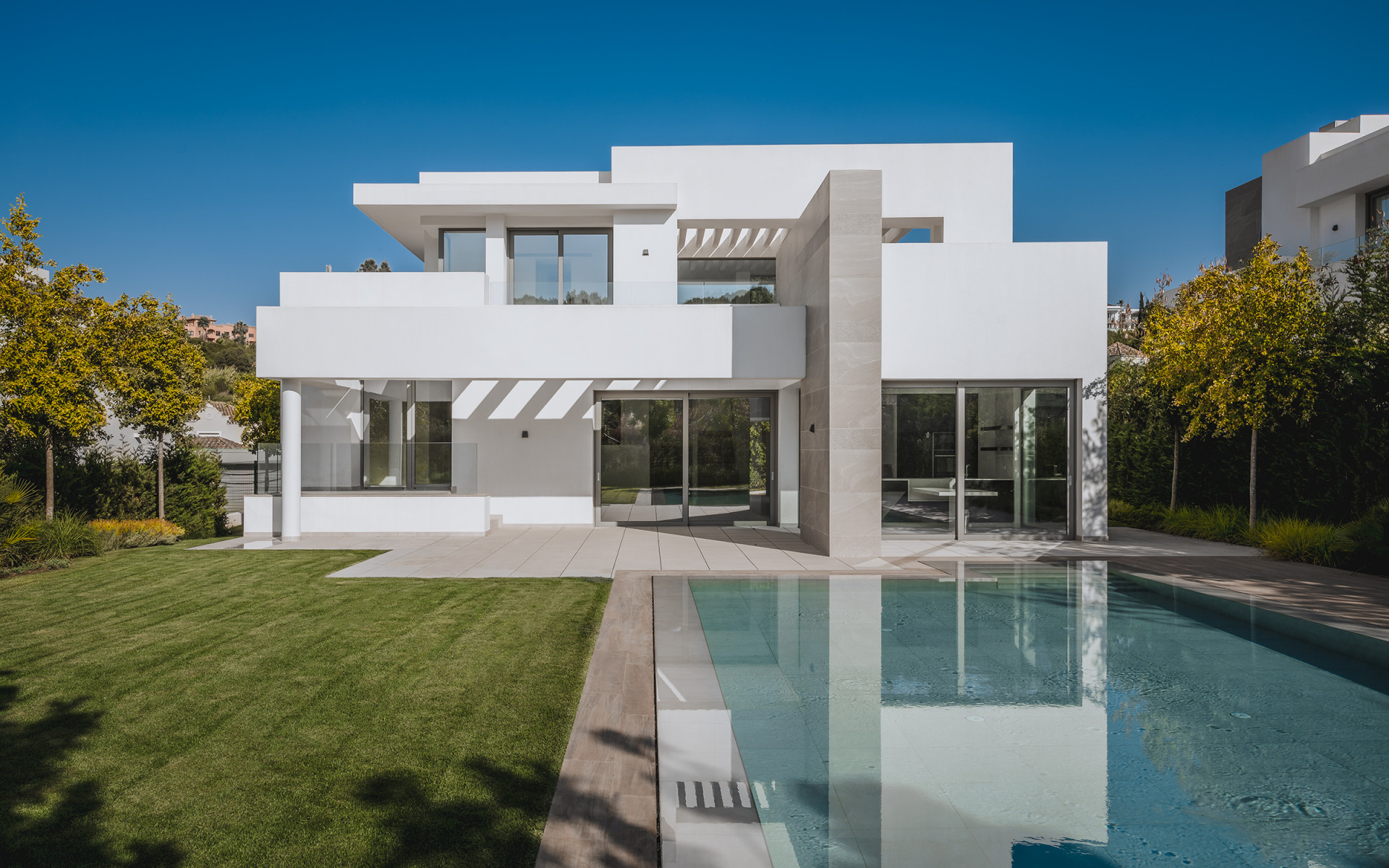 El Paraíso, Estepona